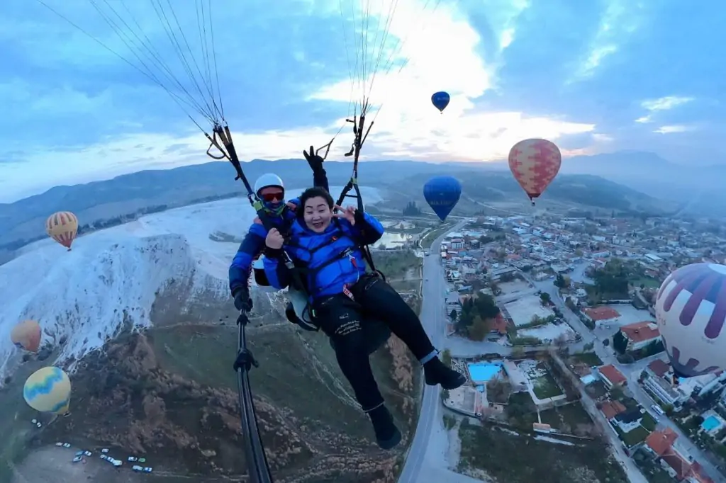 Paragliding in Pamukkale