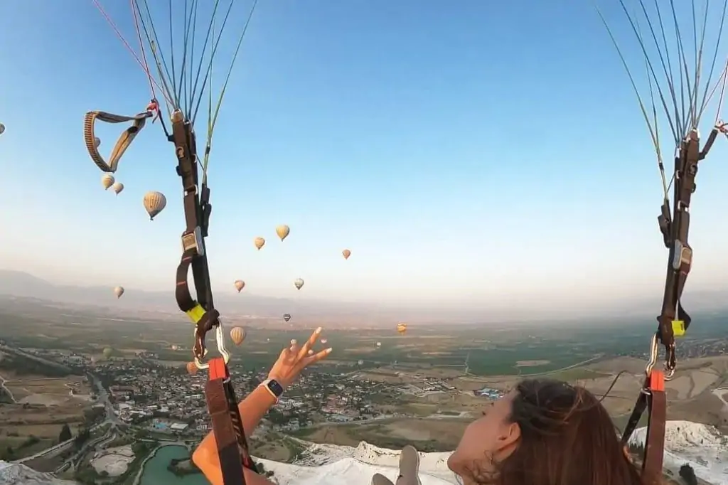 Paragliding in Pamukkale