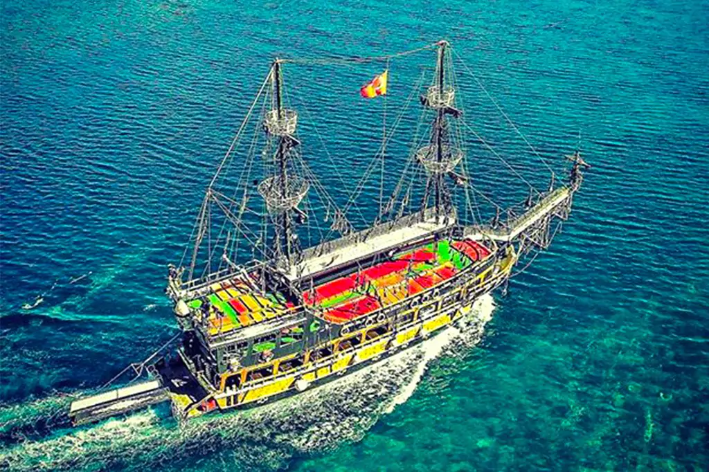 Bodrum Pirate Boat Trip